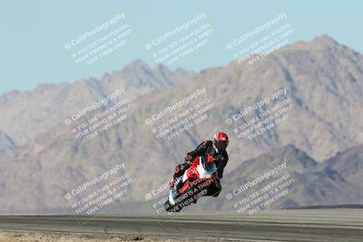 media/Dec-01-2025-Moto Forza (Mon) [[2daa91e15f]]/2-Intermediate Group/Session 4 Turn 9/